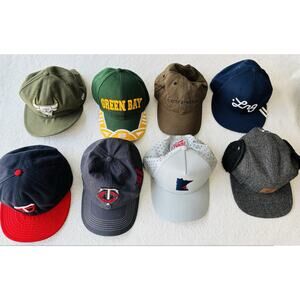 Lot of 8 Hats Adjustable SnapBack Green Bay, Twins, Chicago Bull MLB NBA & More